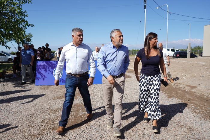 cornejo-entrega-viviendas-en-tupungato