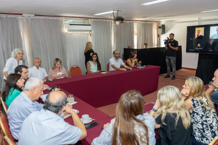 reunion-emetur-con-sectores-privados-del-turismo
