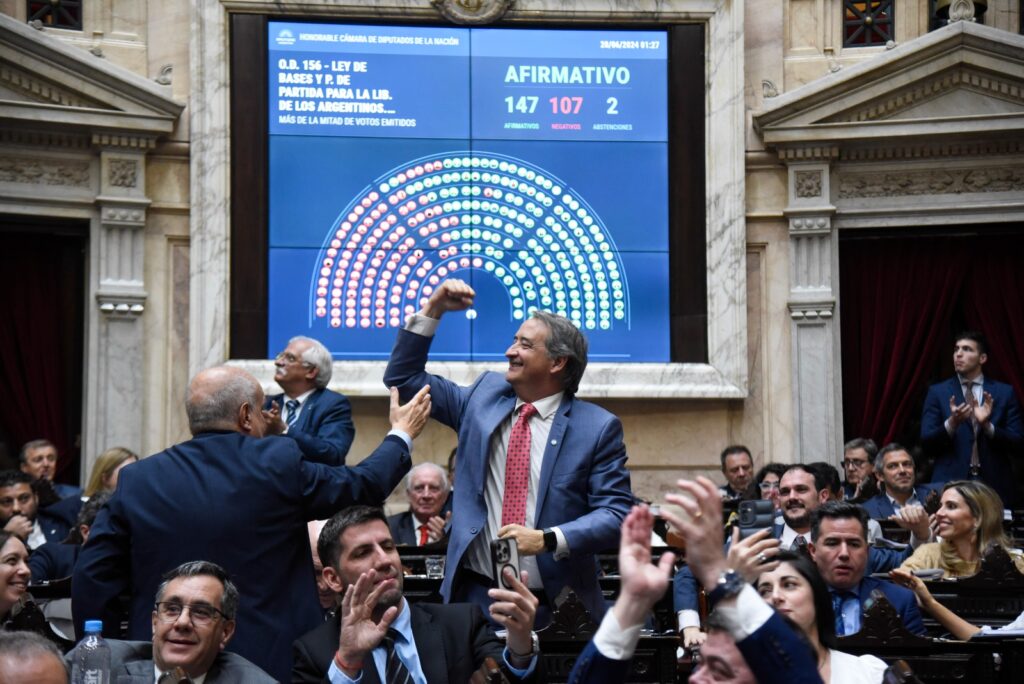 aprobación-definitiva-para-la-ley-de-bases